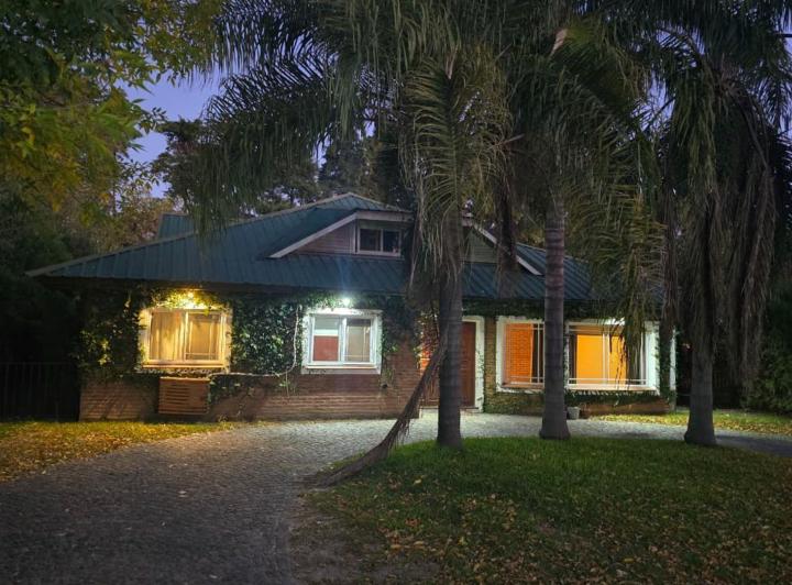 Casa · 150m² · 5 Ambientes
