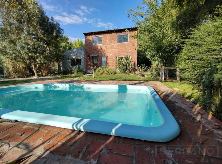 Casa · 120m² · 3 Ambientes · 4 Cocheras