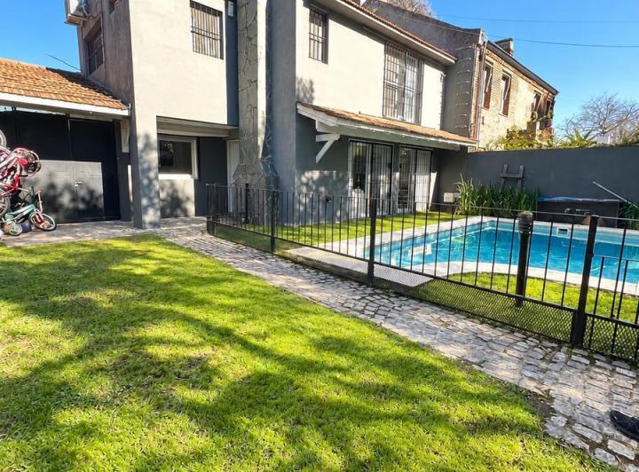 Casa · 104m² · 5 Ambientes
