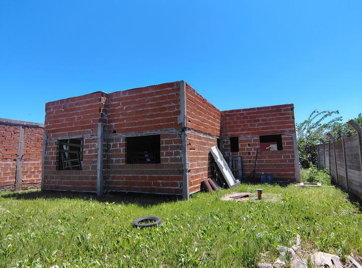 Casa · 75m² · 2 Dormitorios · 1 Cochera