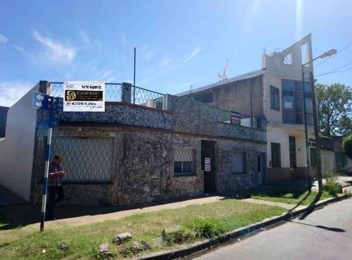 Casa · 135m² · 5 Ambientes · 3 Cocheras