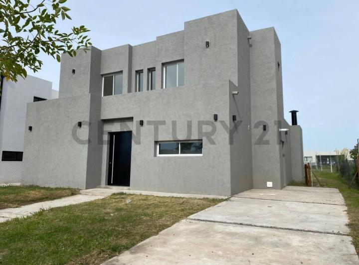 Casa · 180m² · 4 Ambientes