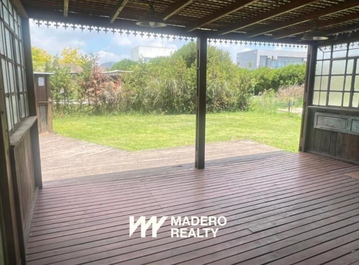 Casa · 130m² · 4 Ambientes · 2 Cocheras