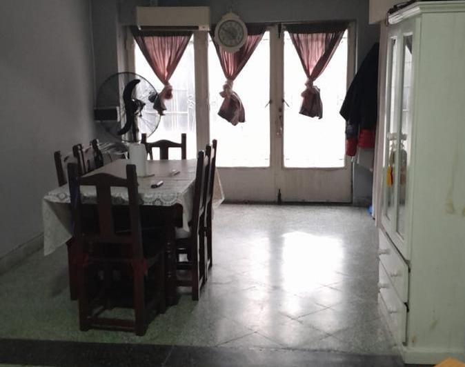 Casa · 90m² · 4 Ambientes · 1 Cochera