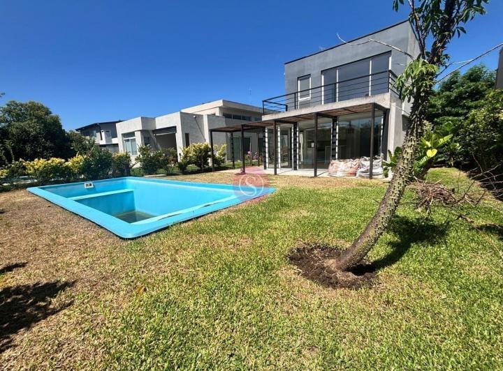 Casa · 180m² · 4 Ambientes