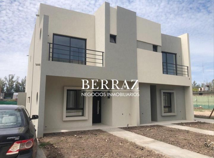 Casa · 118m² · 4 Ambientes · 2 Cocheras