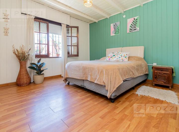 Casa · 140m² · 4 Ambientes · 2 Cocheras
