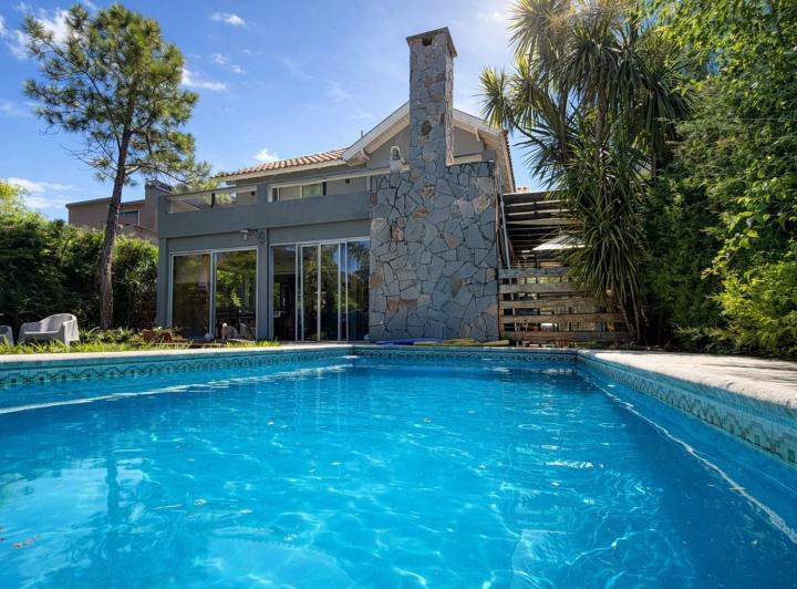 Casa · 177m² · 4 Ambientes · 1 Cochera