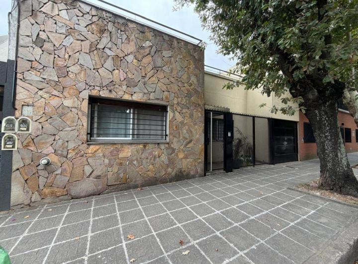 Casa · 125m² · 4 Ambientes · 1 Cochera