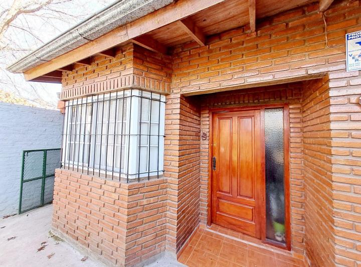 Casa · 300m² · 4 Ambientes · 1 Cochera