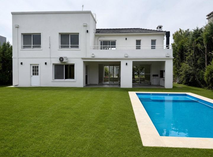 Casa · 202m² · 4 Ambientes · 1 Cochera