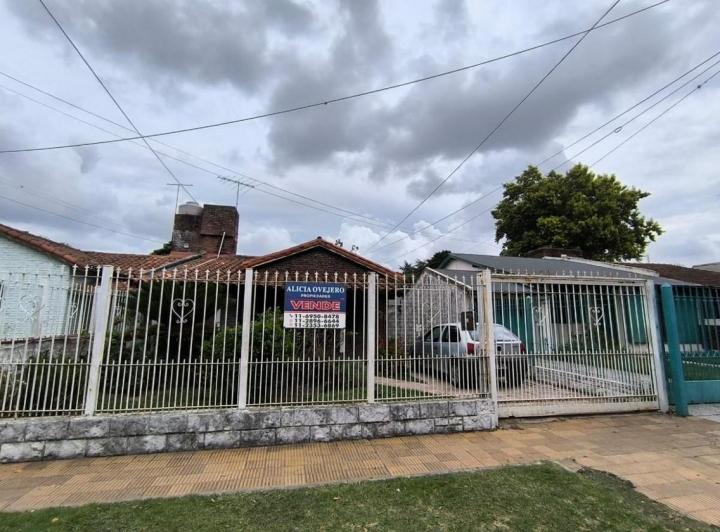 Casa · 200m² · 3 Ambientes · 3 Cocheras