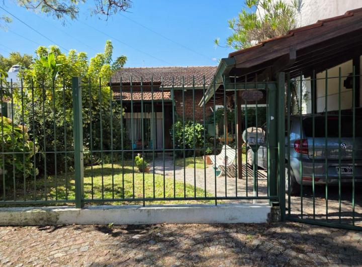 Casa · 140m² · 3 Ambientes · 1 Cochera