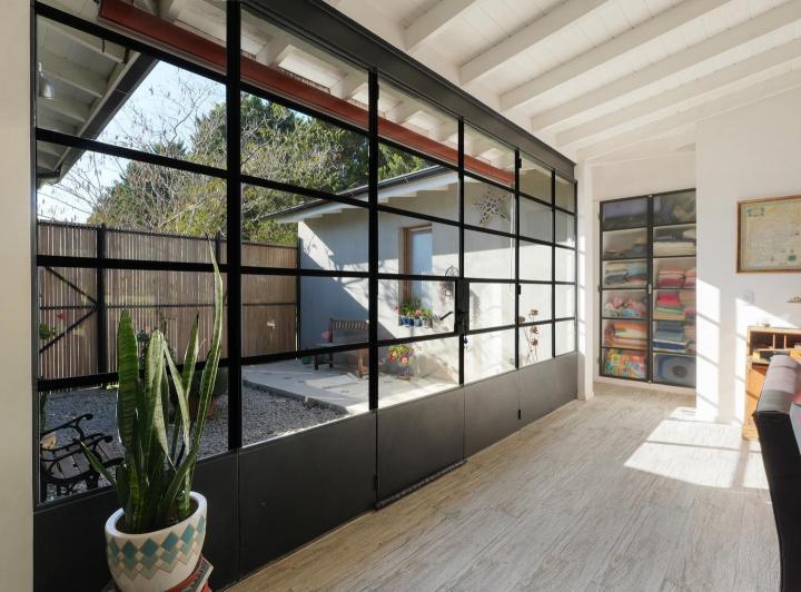 Casa · 147m² · 4 Ambientes · 3 Cocheras