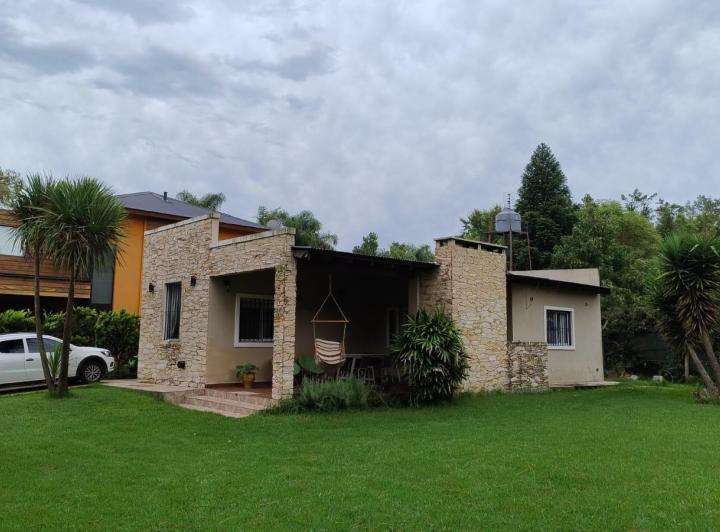 Casa · 1021m² · 3 Ambientes · 1 Cochera