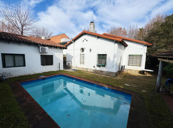 Casa · 197m² · 3 Ambientes · 3 Cocheras