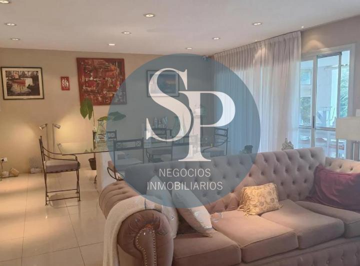 Casa · 200m² · 4 Ambientes · 3 Cocheras