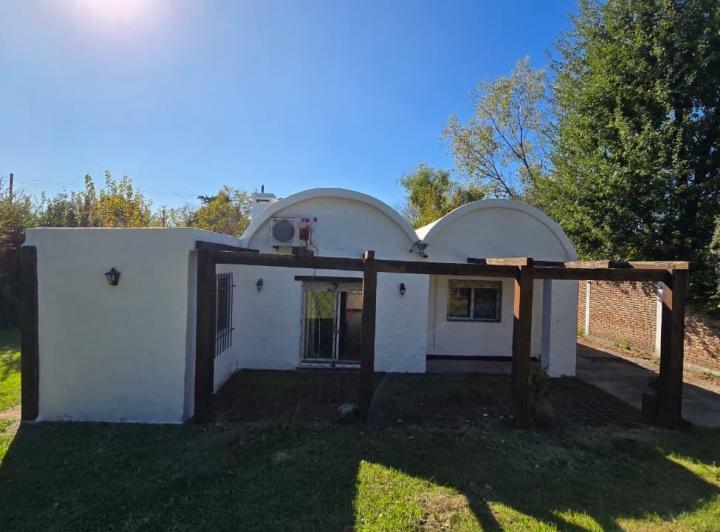 Casa · 160m² · 5 Ambientes · 4 Cocheras