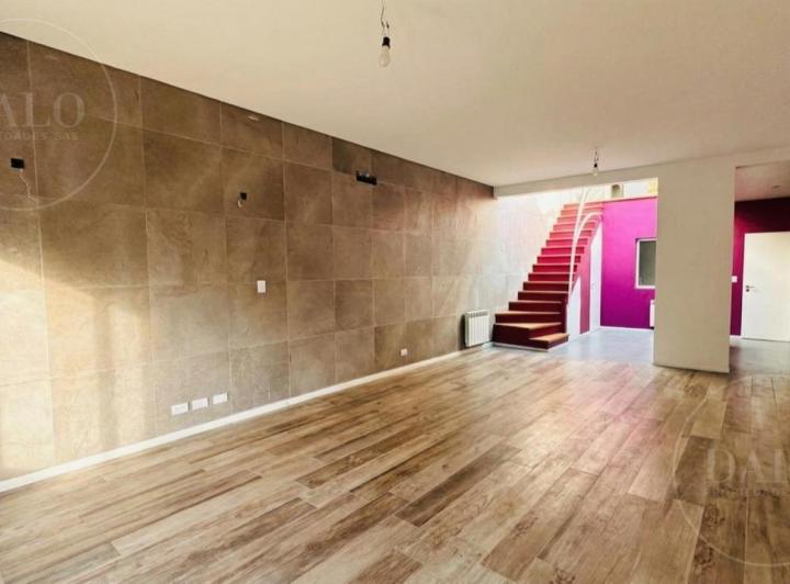 Casa · 153m² · 4 Ambientes · 1 Cochera