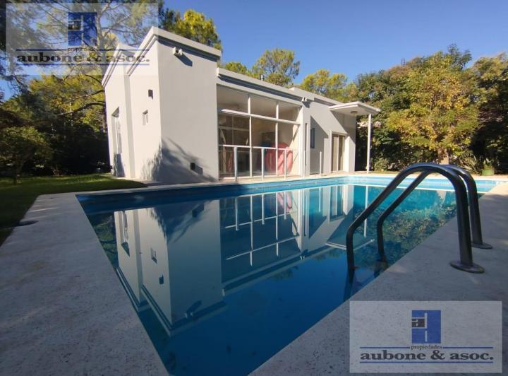 Casa · 150m² · 5 Ambientes · 2 Cocheras