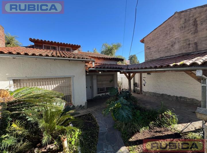 Casa · 128m² · 5 Ambientes · 1 Cochera