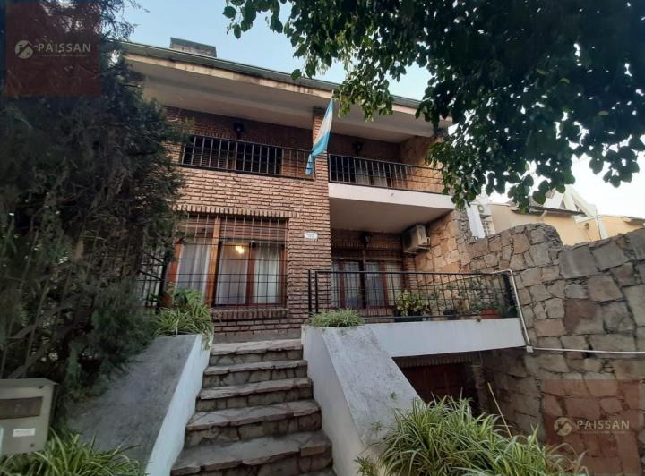 Casa · 200m² · 5 Ambientes