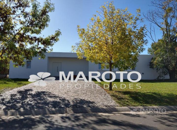 Casa · 160m² · 4 Ambientes
