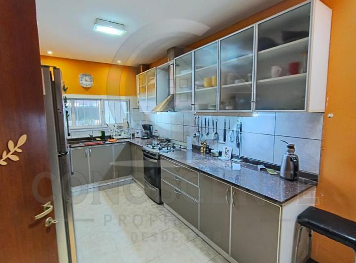 Casa · 190m² · 5 Ambientes · 1 Cochera