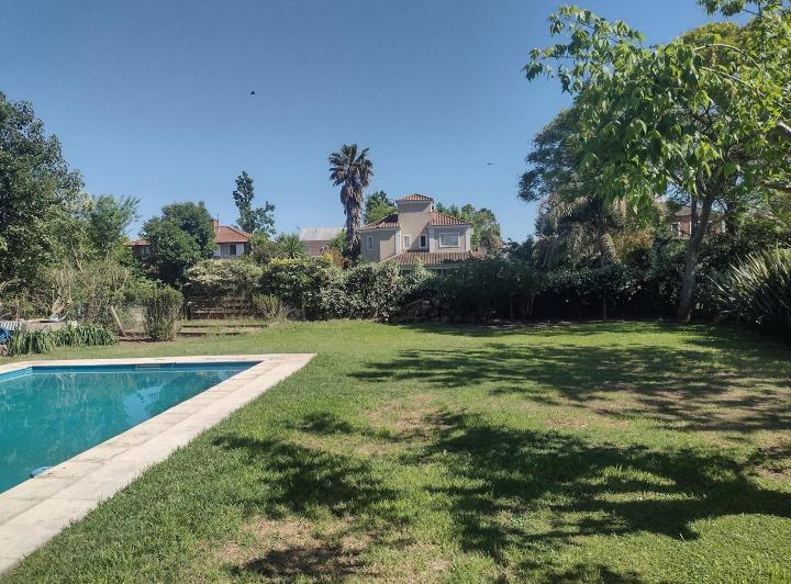 Casa · 310m² · 4 Ambientes