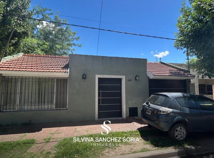 Casa · 225m² · 4 Ambientes · 1 Cochera