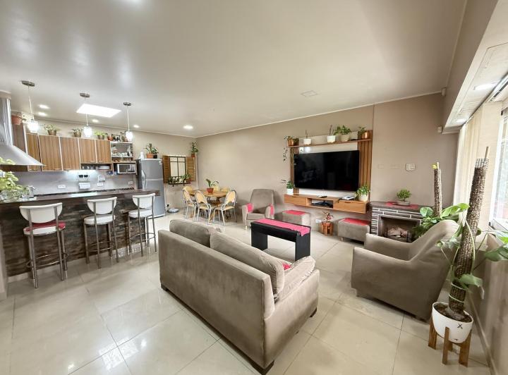 Casa · 116m² · 4 Ambientes · 2 Cocheras