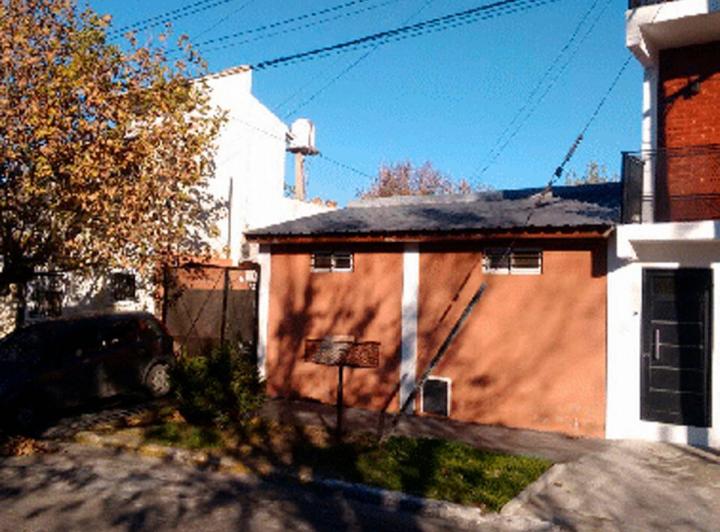 Casa · 92m² · 5 Ambientes · 1 Cochera