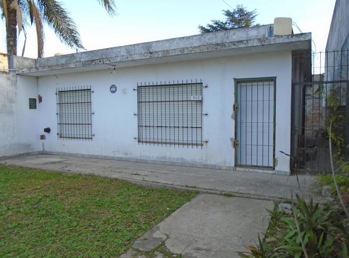 Casa · 85m² · 4 Ambientes · 6 Cocheras