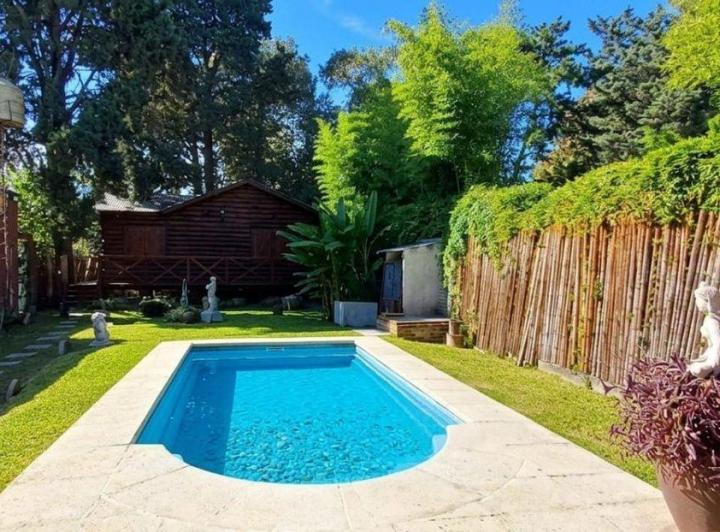 Casa · 160m² · 3 Ambientes · 1 Cochera