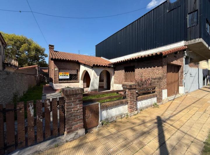 Casa · 80m² · 3 Ambientes · 1 Cochera