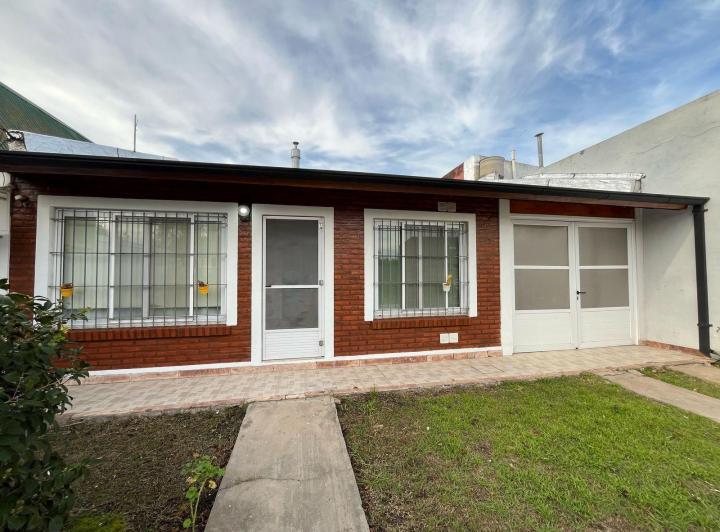 Casa · 130m² · 4 Ambientes · 2 Cocheras