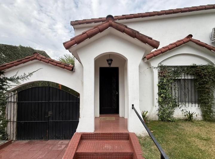 Casa · 133m² · 4 Ambientes · 3 Cocheras