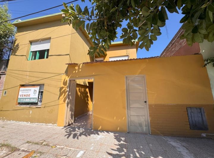 Casa · 140m² · 2 Dormitorios