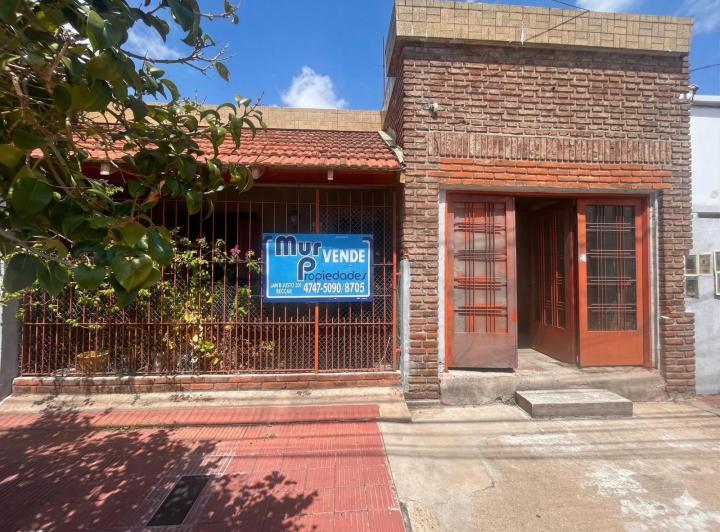 Casa · 120m² · 4 Ambientes · 3 Cocheras