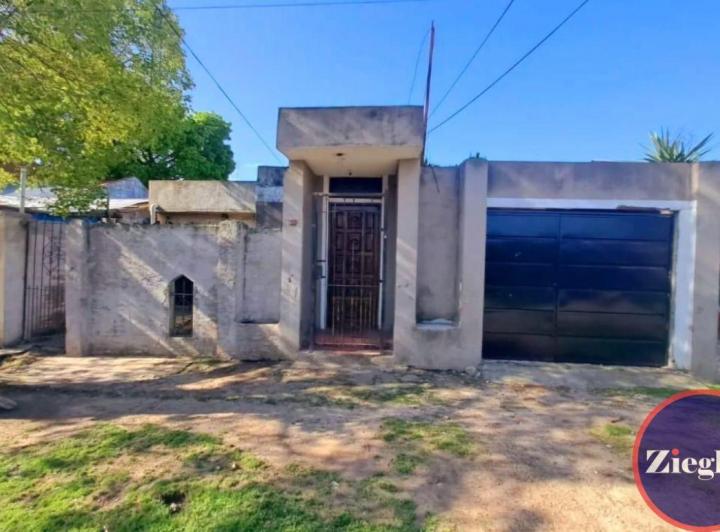 Casa · 76m² · 3 Ambientes · 1 Cochera
