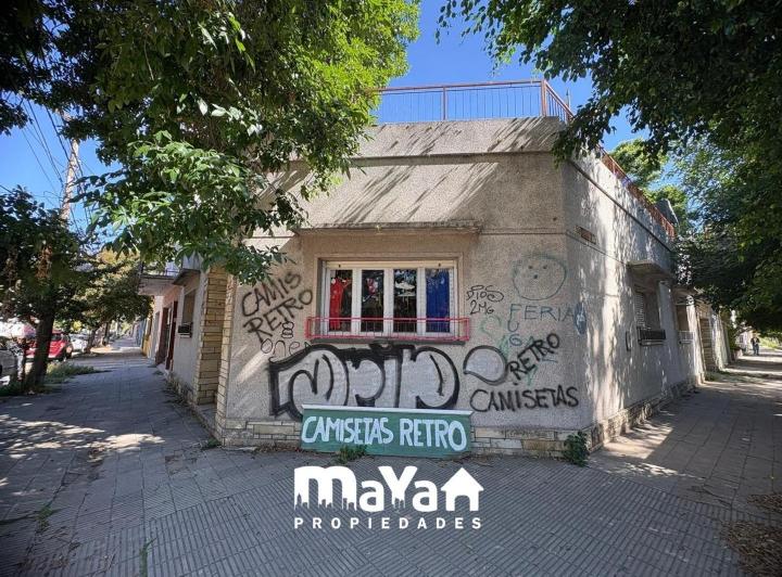 Casa · 296m² · 4 Ambientes · 1 Cochera