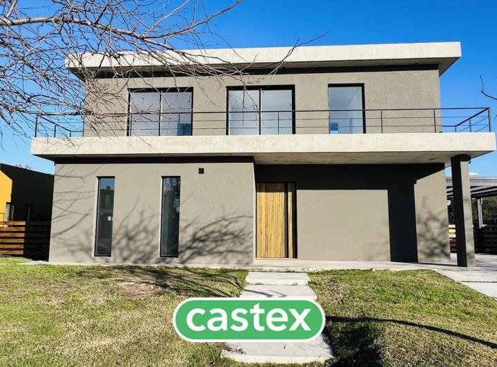 Casa · 160m² · 5 Ambientes · 4 Cocheras