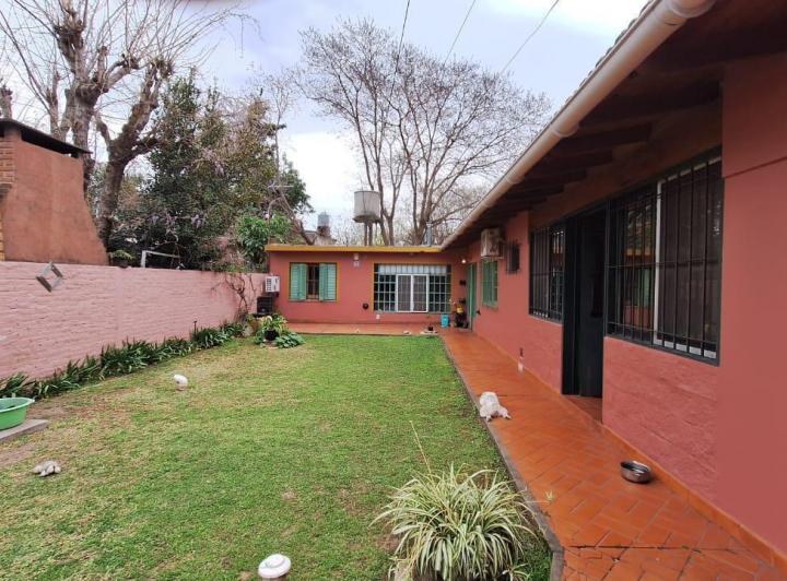 Casa · 140m² · 4 Ambientes · 4 Cocheras
