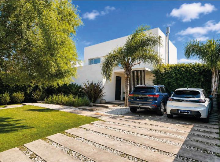 Casa · 210m² · 6 Ambientes