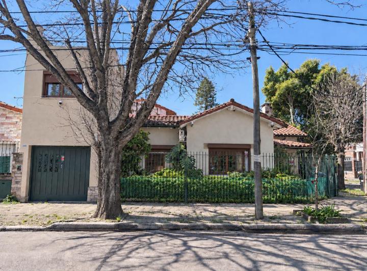 Casa · 114m² · 3 Ambientes · 1 Cochera