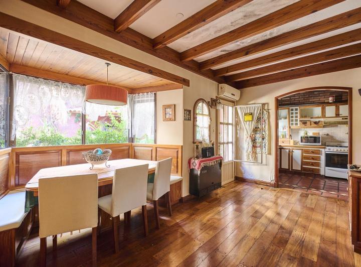 Casa · 138m² · 5 Ambientes · 1 Cochera