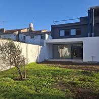Casa · 143m² · 4 Ambientes · 2 Cocheras