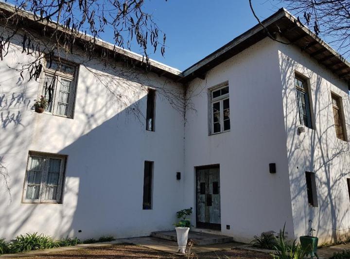 Casa · 200m² · 4 Ambientes