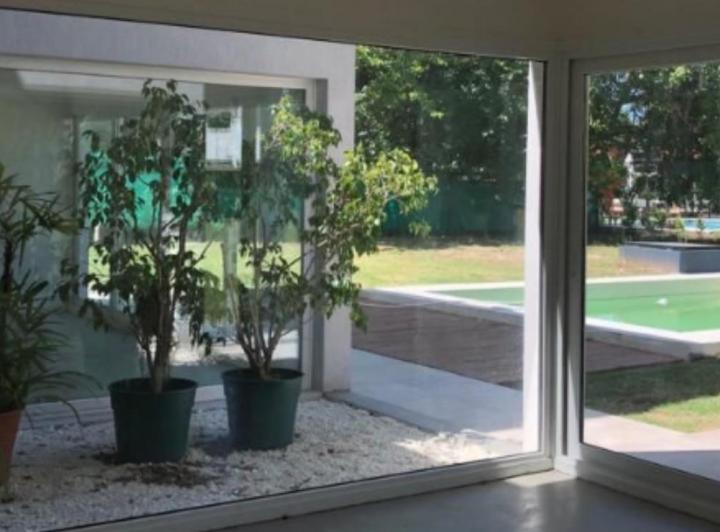 Casa · 189m² · 5 Ambientes · 2 Cocheras