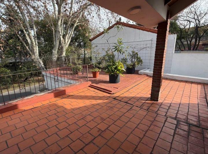 Casa · 174m² · 5 Ambientes · 1 Cochera